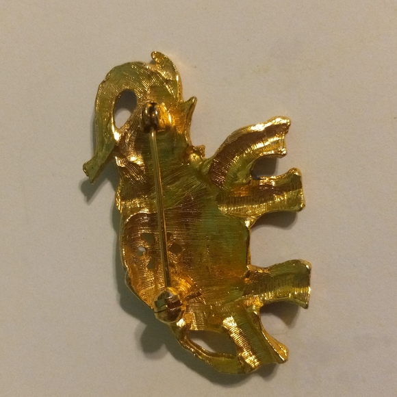 Elephant pin - Picture 2 of 2